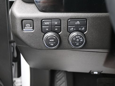 Used 2023 Chevrolet Silverado 1500 RST w/ Z71 Off-Road Package image 24