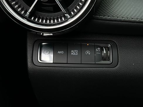 Used 2025 Chevrolet Equinox LT image 21