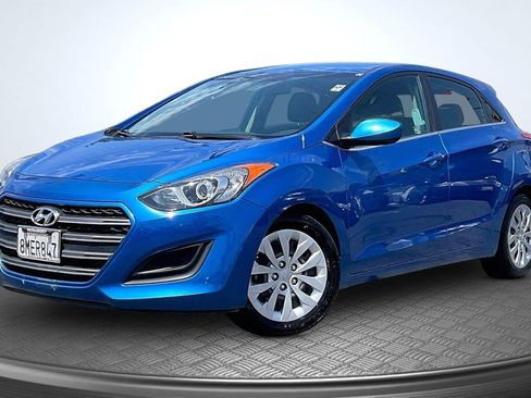 Used 2017 Hyundai Elantra GT FWD image 12