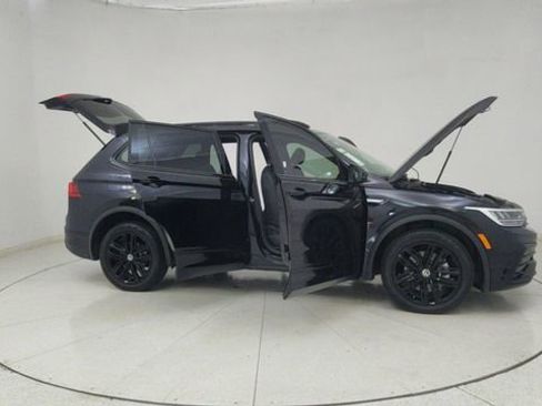 Used 2022 Volkswagen Tiguan SE R-Line image 73