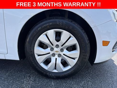 Used 2015 Chevrolet Cruze LS FWD image 10