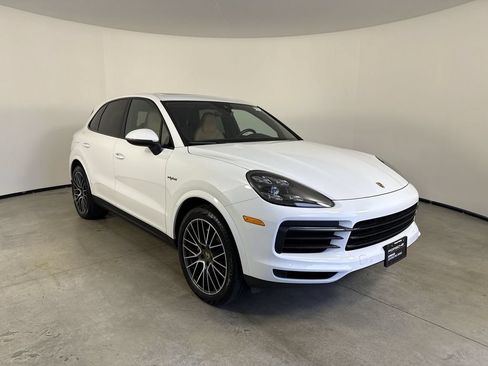 Certified 2021 Porsche Cayenne E-Hybrid AWD/4WD image 9