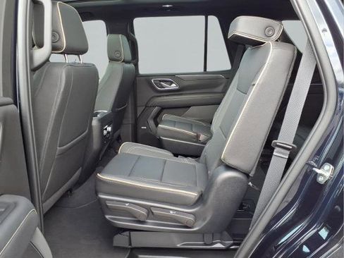 Used 2023 GMC Yukon SLT w/ SLT Luxury Package AWD/4WD image 23