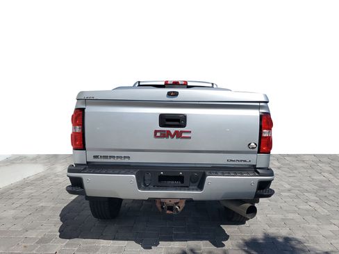Used 2018 GMC Sierra 2500 Denali w/ Duramax Plus Package image 5