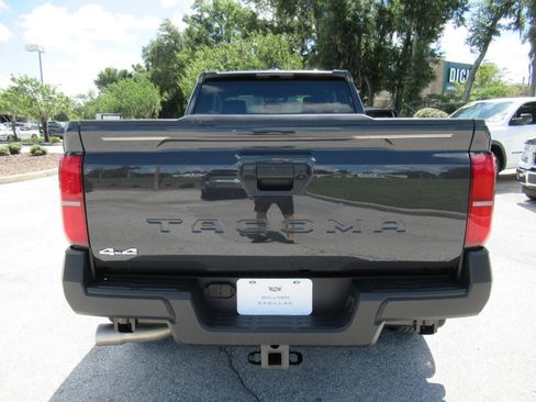 Used 2025 Toyota Tacoma SR w/ Towing Package AWD/4WD image 7