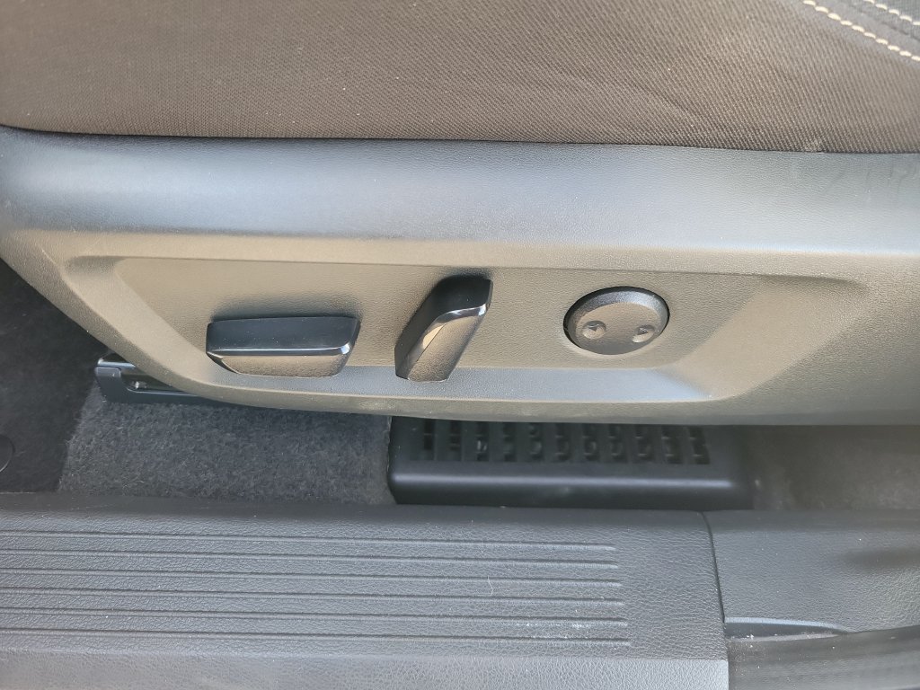 Certified 2022 Nissan Rogue SV AWD/4WD image 17