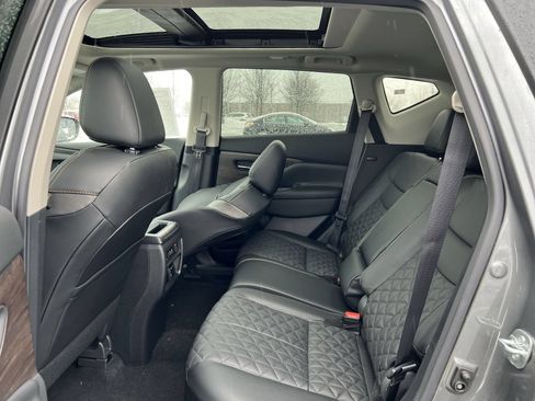 Used 2024 Nissan Murano Platinum w/ Cargo Package AWD/4WD image 22
