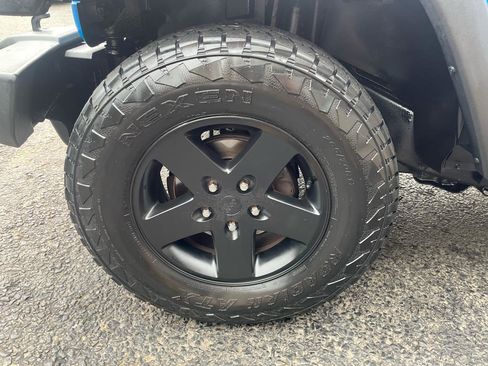 Used 2012 Jeep Wrangler Sport AWD/4WD image 14