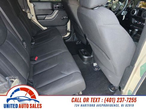 Used 2017 Jeep Wrangler Unlimited Sport AWD/4WD image 12