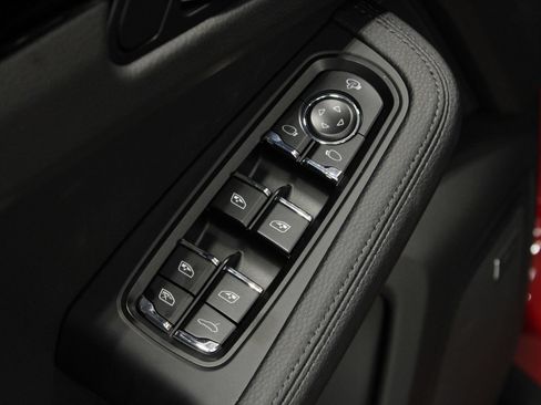 New 2026 Porsche Macan AWD/4WD image 26