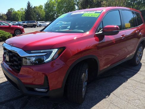 Used 2023 Honda Passport EX-L image 4