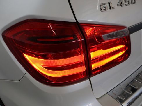 Used 2015 Mercedes-Benz GL 450 4MATIC w/ Appearance Package image 34