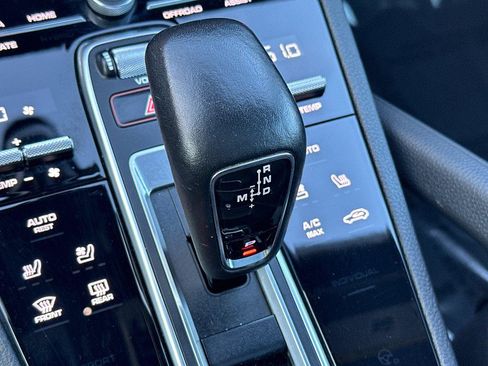 Used 2023 Porsche Cayenne S image 21