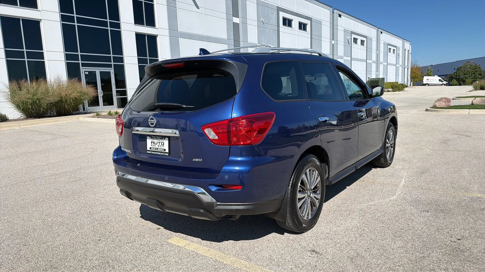 Used 2020 Nissan Pathfinder S AWD/4WD image 5