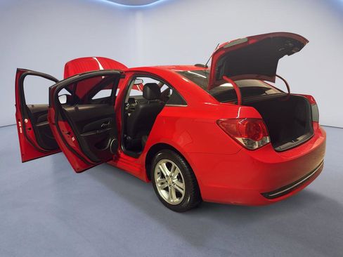 Used 2015 Chevrolet Cruze LTZ w/ Sun, Sound and Sport Package FWD image 10