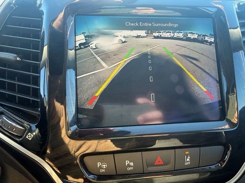 Used 2021 Jeep Cherokee Limited w/ Elite Package image 20