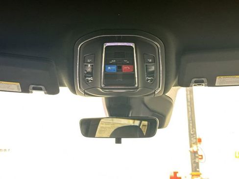 New 2025 Jeep Grand Cherokee L Laredo image 24