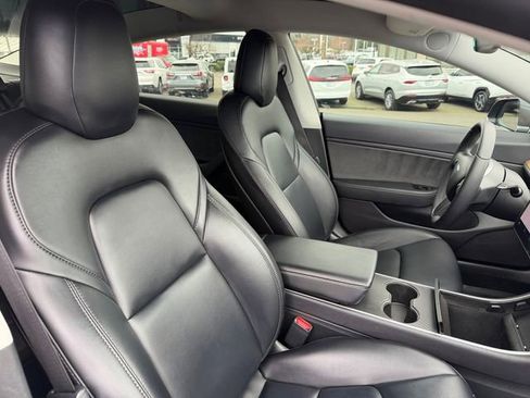 Used 2019 Tesla Model 3 Mid Range image 32
