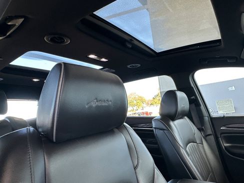 Used 2023 Buick Enclave Avenir w/ Avenir Technology Package image 22