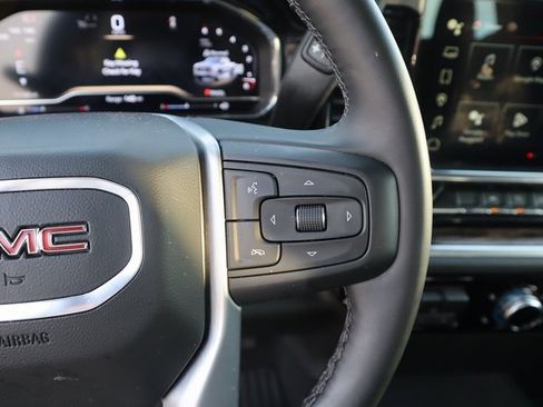 Used 2025 GMC Sierra 1500 Elevation image 29