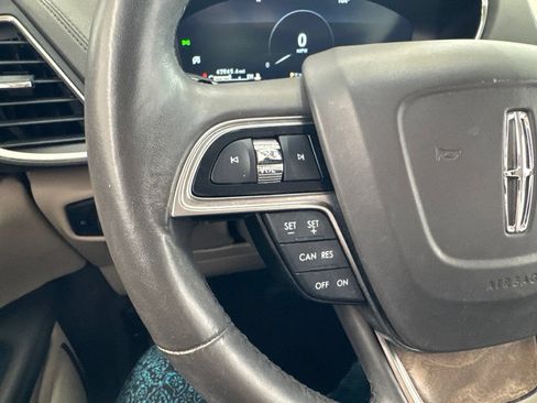 Used 2019 Lincoln Nautilus Select AWD/4WD image 19