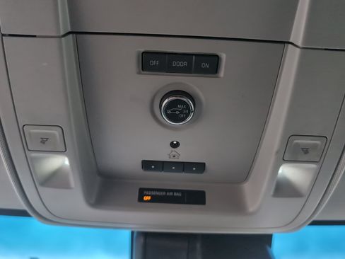 Used 2020 GMC Yukon XL Denali AWD/4WD image 14