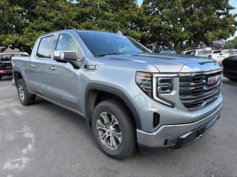 Used 2025 GMC Sierra 1500 SLT AWD/4WD image 1