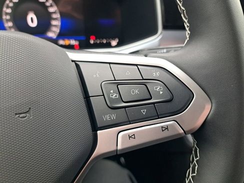 New 2025 Volkswagen Taos SE image 27