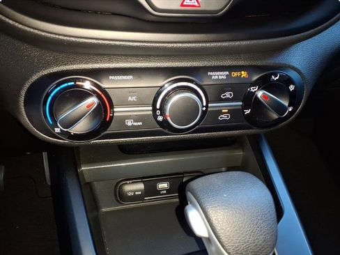 Used 2023 Kia Soul LX image 19