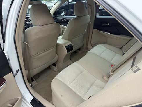 Used 2014 Toyota Camry XLE image 10
