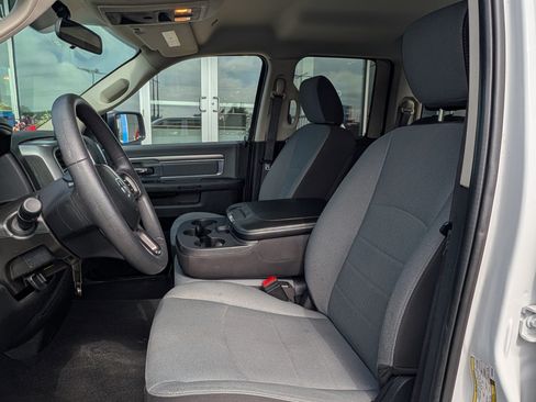 Used 2024 RAM 1500 Classic SLT AWD/4WD image 8