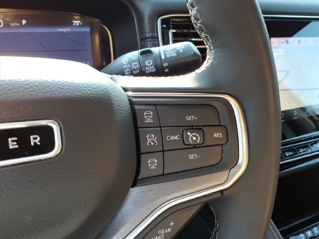 Used 2024 Jeep Wagoneer Series II AWD/4WD image 21