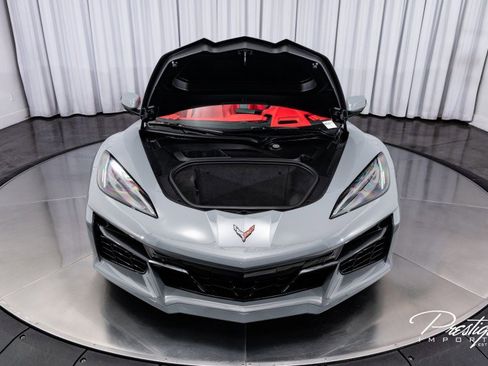 Used 2024 Chevrolet Corvette Z06 w/ Battery Protection Package image 8