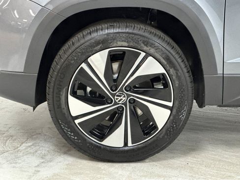 New 2026 Volkswagen Taos SE AWD/4WD image 24