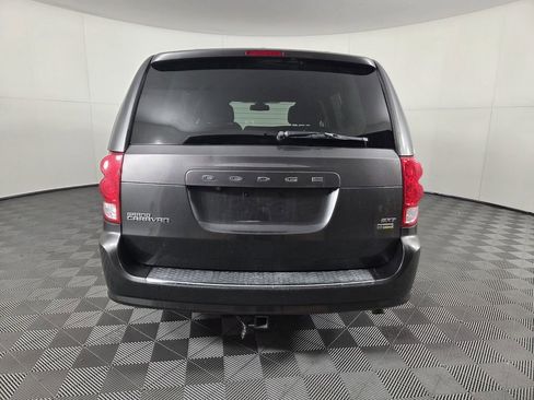 Certified 2019 Dodge Grand Caravan SXT image 6