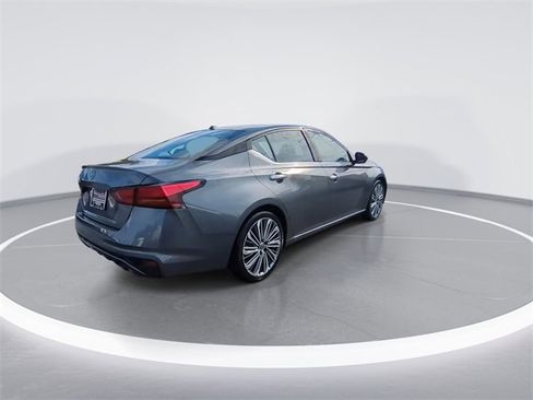 Used 2023 Nissan Altima 2.5 SL image 8