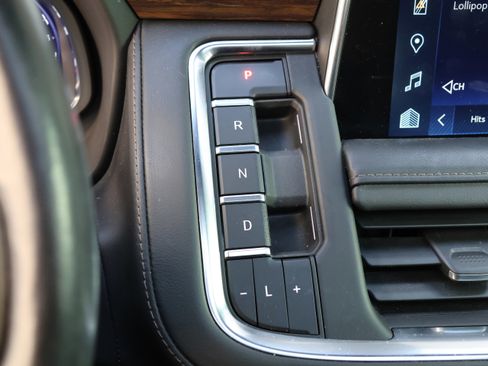 Used 2022 Chevrolet Tahoe High Country image 25