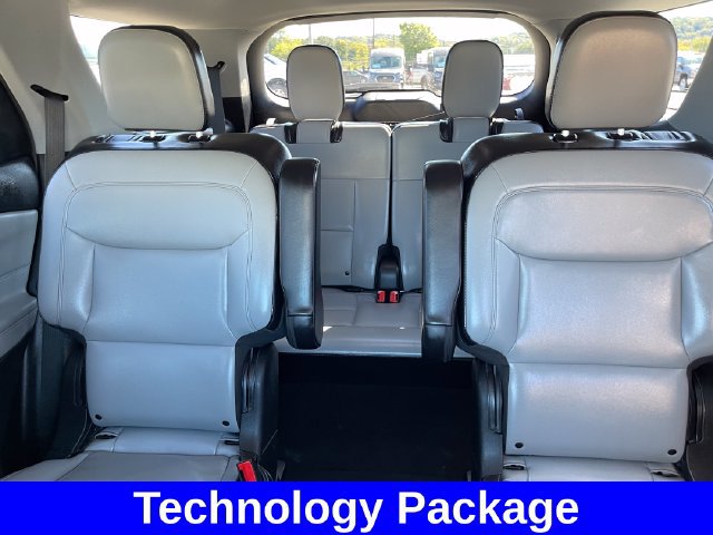 Used 2021 Ford Explorer XLT w/ Equipment Group 202A AWD/4WD image 26