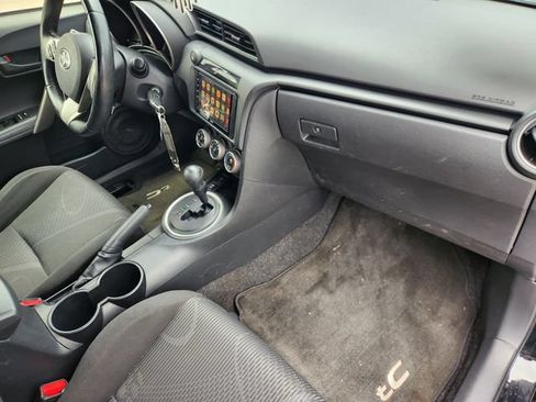 Used 2013 Scion tC FWD image 26