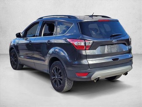 Used 2018 Ford Escape SE image 7
