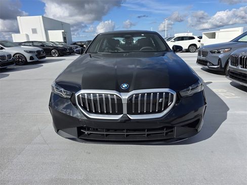 New 2026 BMW i5 eDrive40 image 2