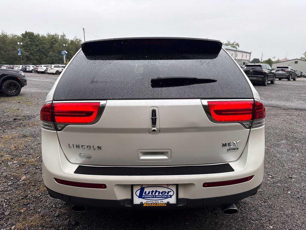 Used 2011 Lincoln MKX AWD w/ 101A Rapid Spec Order Code image 6