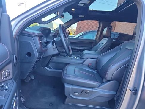 Used 2024 Ford Expedition Max Limited image 3