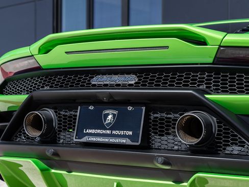 Used 2022 Lamborghini Huracan EVO image 13