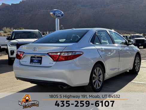Used 2016 Toyota Camry XLE image 7