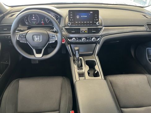 Used 2018 Honda Accord LX image 11