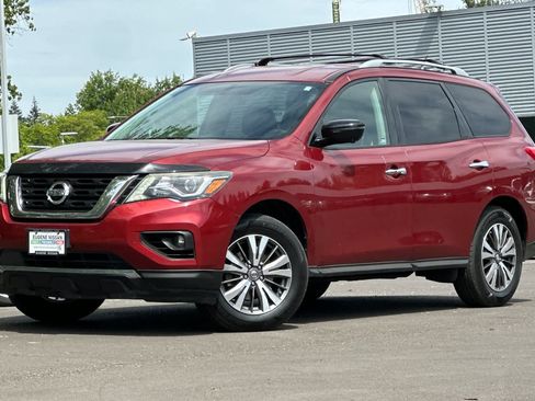 Used 2017 Nissan Pathfinder SL AWD/4WD image 1
