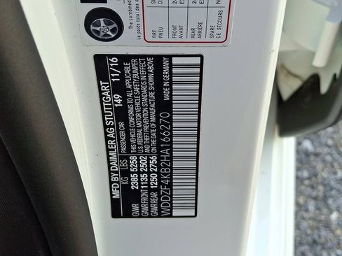 Used 2017 Mercedes-Benz E 300 4MATIC image 28