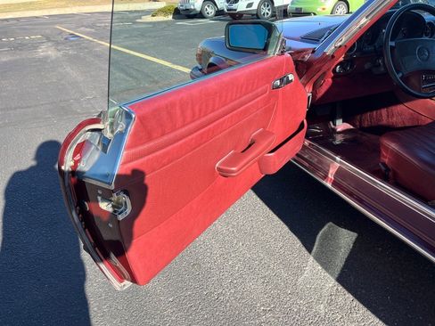 Used 1987 Mercedes-Benz 560 SL 560 SL image 10