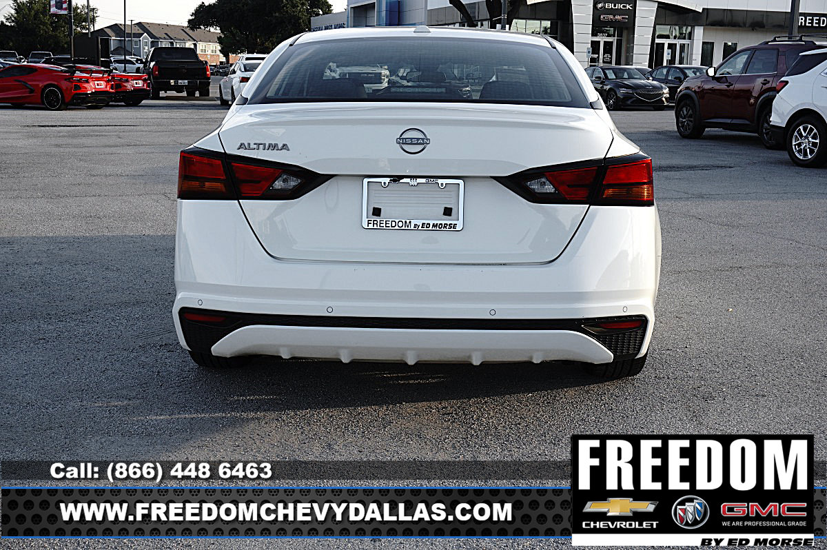Used 2025 Nissan Altima 2.5 SV FWD image 36
